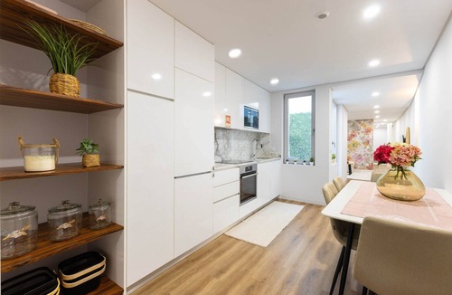 Monserrate Apartment | The Floral Central Pearl by Portugal Active