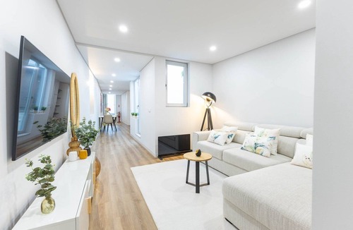 Monserrate Apartment | The Floral Central Pearl by Portugal Active