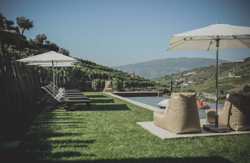 Santa Marta de Penaguiao House | The gateway to the magnificent Douro Valley. High-value wine tourism!