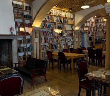 Obidos Hotel | The Literary Man Obidos Hotel
