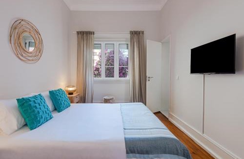 Sao Joao de Deus House | The Local Guest House Lisbon