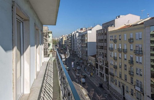 Sao Jorge de Arroios Apartment | The location is very convenient for tourist.