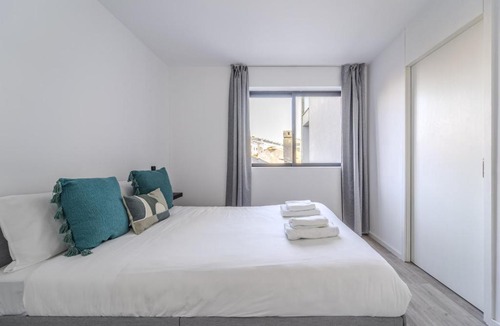 Braga Apartment | The Locomotive Flat by House and People