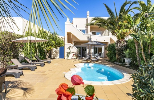 Carvoeiro Ski Chalet | The Palm House - Townhouse at Vale de Milho golf