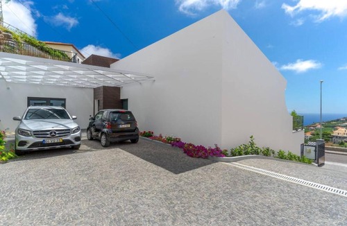 Canhas House | The pool house in Ponta de Sol