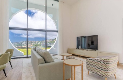 Canhas House | The pool house in Ponta de Sol