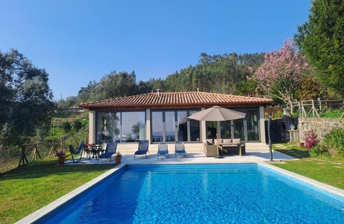 Portela House | The Pool House