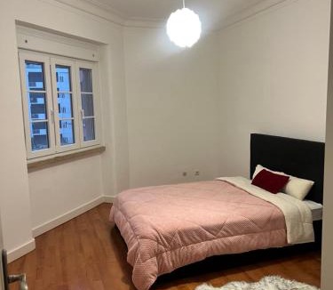 Odivelas House | The room