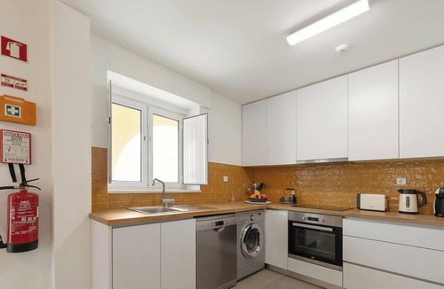 Foz do Arelho Apartment | The Roots - Modern Apartment Near the Beach