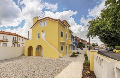 Foz do Arelho Apartment | The Roots - Modern Apartment Near the Beach