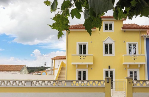 Foz do Arelho Apartment | The Roots - Modern Apartment Near the Beach