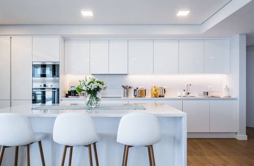 Parede Apartment | The Shoreline 3 by Portugal Portfolio