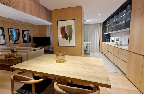 Se Apartment | The Urban Retreat by LovelyStay