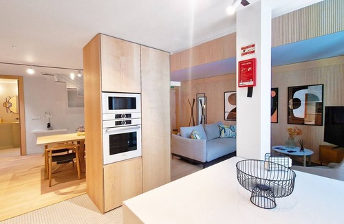 Se Apartment | The Urban Retreat by LovelyStay
