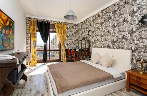 Barreiro Villa | The whole villa, near a large park and a quiet beach