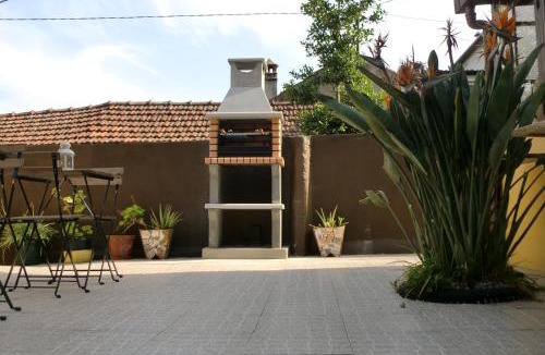 Santa Marinha House | The Yellow House 2