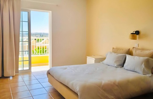 Pera Villa | Three-Bedroom Villa with Sea View in Private Condominium, Pêra, Algarve