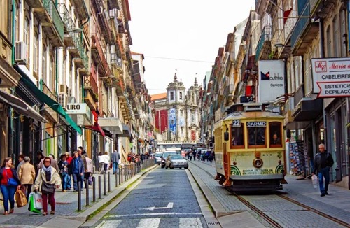 Centro / Baixa Apartment | Timeless Elegance Near Bolhao Market - 4 Bedrooms & 3 Bathrooms