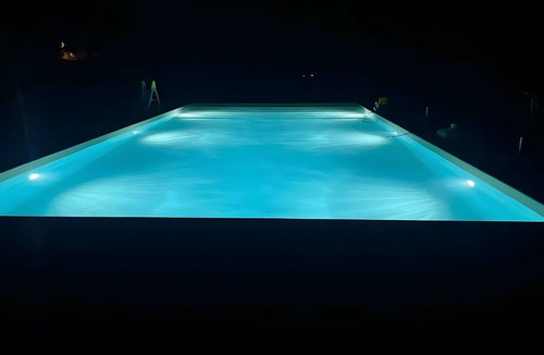 Elvas Villa | Tiny Home Casa da Janeca with Shared Pool, Wi-Fi and Air Conditioning