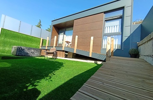 Aguiar da Beira House | Tiny Home 'Refúgio D'Aguiar' with Mountain View, Wi-Fi, and Air Conditioning