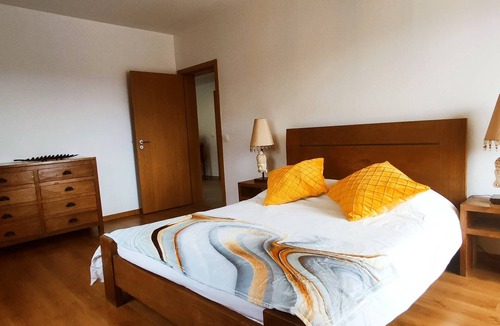 Imaculado Coracao de Maria Apartment | Tornos - Spacious two-bedroomed apartment