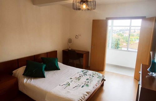 Imaculado Coracao de Maria Apartment | Tornos - Spacious two-bedroomed apartment