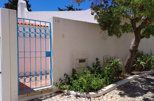 Prainha House | Townhouse with terrace within a holiday complex, Alvor