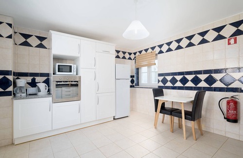 Conceicao e Cabanas de Tavira Apartment | Traditional Seaside Tavira Apartment