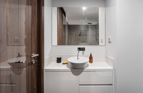 Senhora da Hora Apartment | Tranquil Retreat near the CityGolf