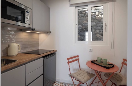 Paul do Mar Cottage | Tranquil with seaview|Ocean Hills Balcony Studio