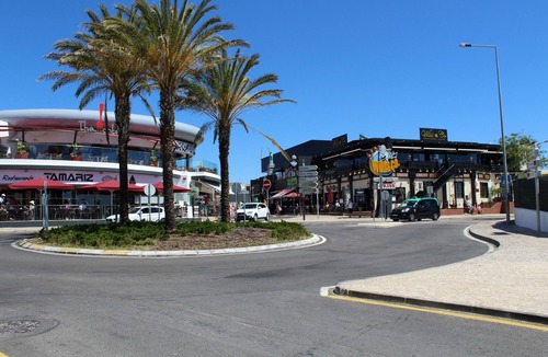 Oura Apartment | TURQUOISE- apartment 2-3 min from beach & strip