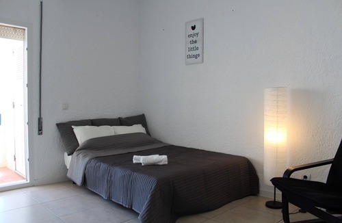 Oura Apartment | TURQUOISE- apartment 2-3 min from beach & strip