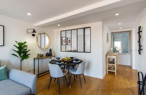 Santo Estevao Apartment | Turquoise River View I by LovelyStay