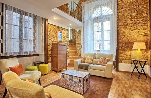 Alfama Apartment | Tv1 - Alfama Retreat | AC | 3 Bedrooms sleeps 10 walk everywhere