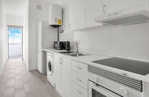Cacilhas Apartment | Two bedroom Apt | Almada | Terrace w/River Views