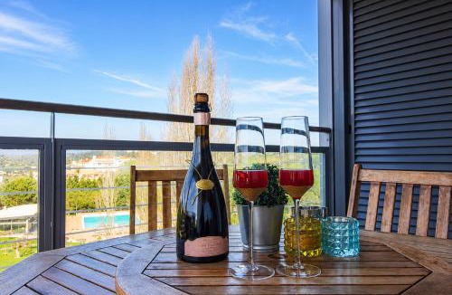 Telheiro Apartment | Up to 5 Guests, 5 Min from Meia Praia, Pool & Tennis