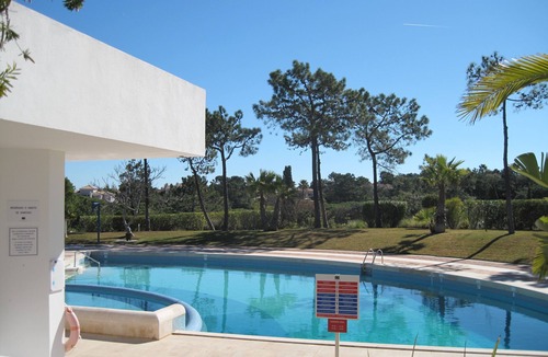 Quinta do Lago Apartment | V200 - 1 Bedroom Apartment in Quinta do Lago by Shirley Dunne