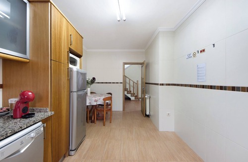 Ilhavo House | Vacation Home "Vivenda Sol E Mar" with 2 Private Terraces, 3 Balconies & Wi-Fi