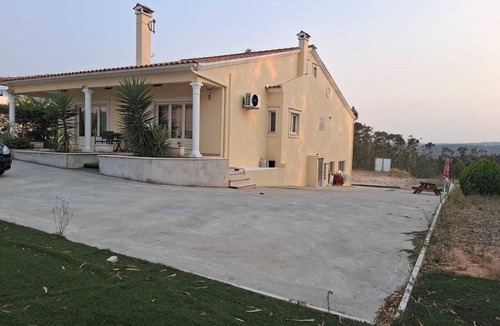 Nossa Senhora das Misericordias House | Vacation Home Rental. 10 min from Fatima, Portugal