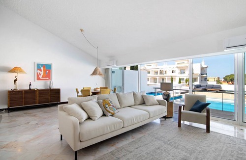 Vilamoura House | Vacation Home "Vilamoura Com Piscina E Wifi" with Private Pool, Terraces & Wi-Fi