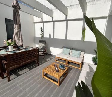 Corroios Villa | Valadares Pool Villa
