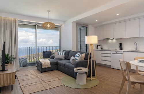 Camara de Lobos Apartment | Vanni Atlântico Residence – Ocean View Comfort