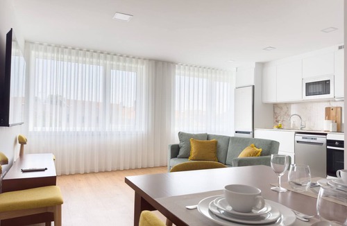 Bonfim Apartment | Vibrant Host-Campo 24