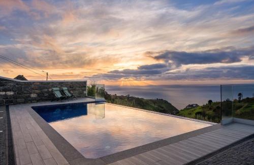 Ponta do Pargo House | Vila da Ribeira da Vaca by an island apart