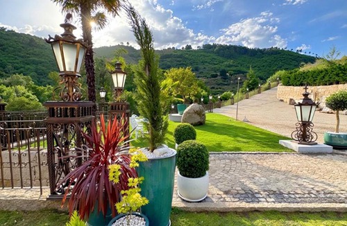 Varzea de Abrunhais Villa | Vila Ildefonso Luxury Vilas
