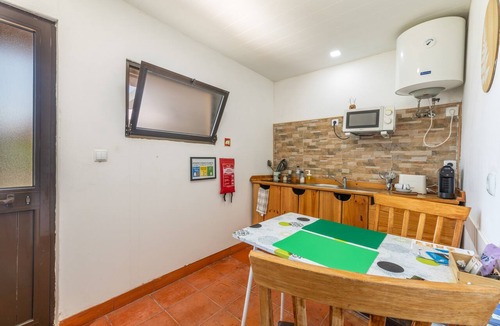 Barreiro Apartment | Vila Natura – Secret Refuge S1 with Shared Terrace & Garden, Wi-Fi