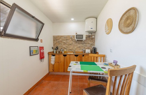 Barreiro Apartment | Vila Natura – Secret Refuge S1 with Shared Terrace & Garden, Wi-Fi