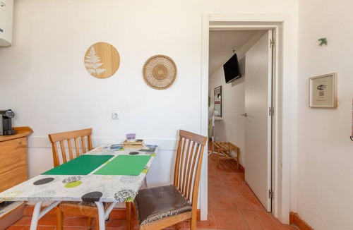 Barreiro Apartment | Vila Natura – Secret Refuge S1 with Shared Terrace & Garden, Wi-Fi