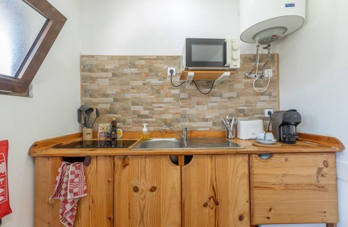 Palhais Apartment | Vila Natura – Secret Retreat S3 with Shared Terrace & Garden, Wi-Fi