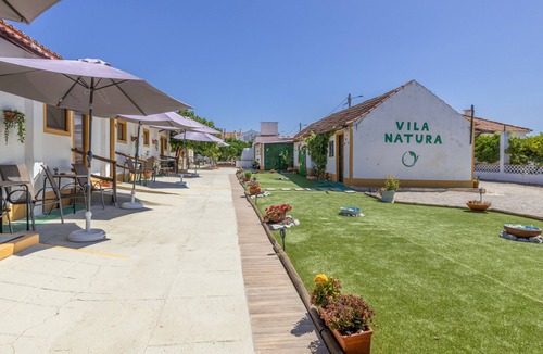 Barreiro Apartment | Vila Natura – Secret Retreat S5 with Shared Terrace & Garden, Wi-Fi